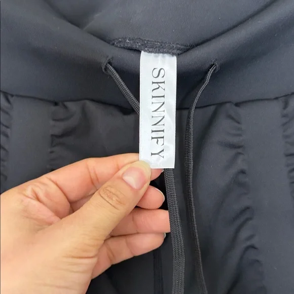 Skinnify Resistance Band Drawstring Jogger Style Leggings, Black, XL - Picture 6 of 11